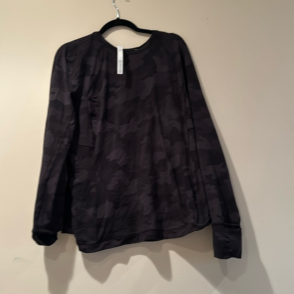 Guc lululemon rulu top